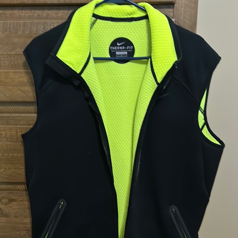 Nike vest